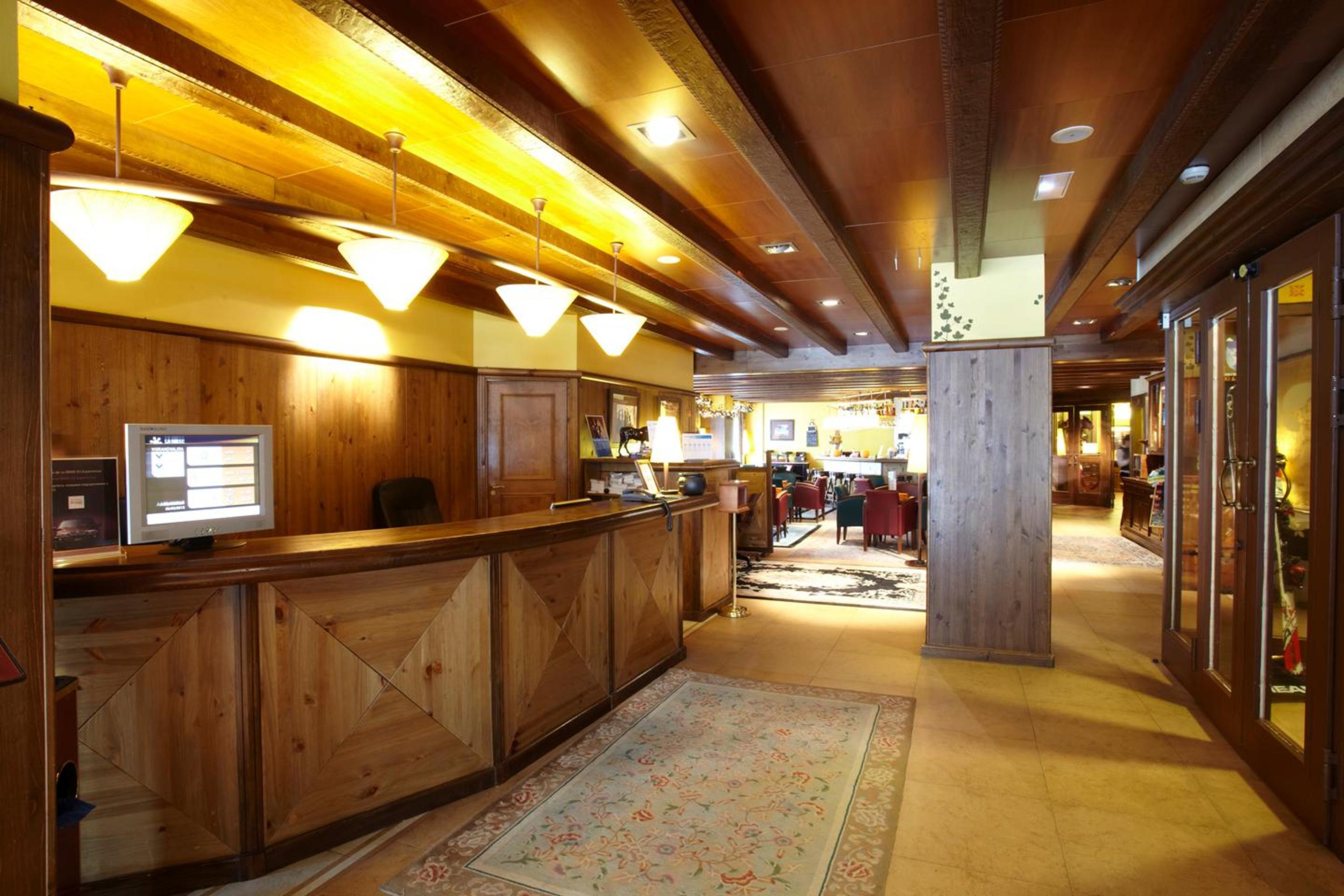 Ski Plaza Hotel & Wellness 卡尼略 外观 照片